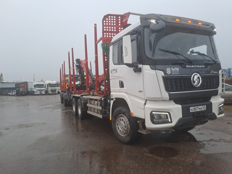 Лесовоз Shacman SX32586 с КМУ  Год выпуска -2024