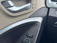 Hyundai Grand Santa Fe 2.2 CRDI AT 4WD Premium 7 seats 17