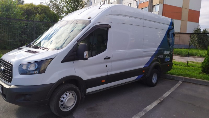 Ford Transit цельнометаллический
