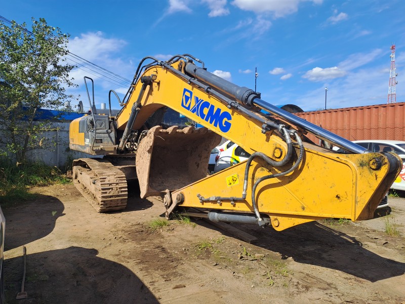 Экскаватор гусеничный XCMG XE225DN