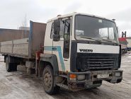 Грузовик бортовой с КМУ Volvo FL 0